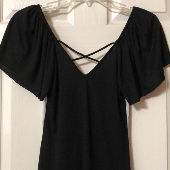 Blouse V-Neck Size Small Black Top with Gray and White Design - Picture 3 of 6